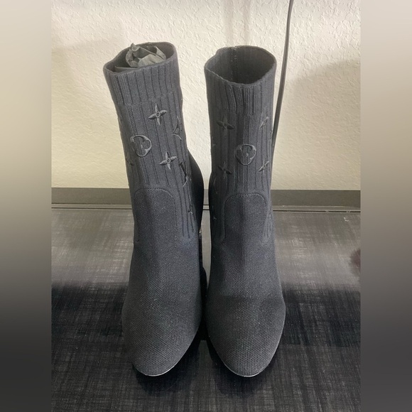 Louis Vuitton women black Silhouette Ankle Boot size 38.5 - Picture 13 of 14